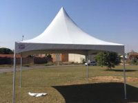 Tendas Piramidais, sanfonadas e chapéu de Bruxa - Locup Tendas